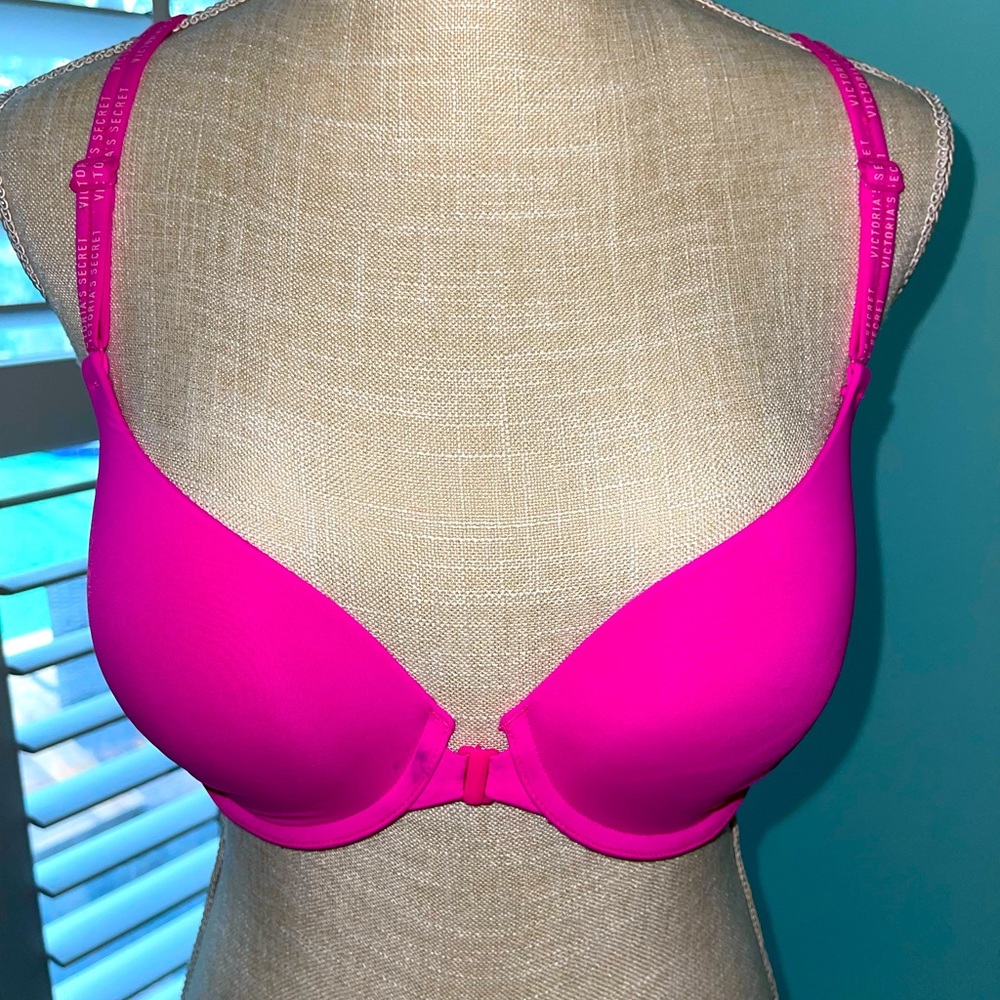 Victoria’s Secret 32DD Hot Pink Front Closure multi strap bra